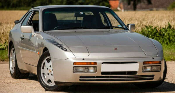Porsche 944 Turbo S