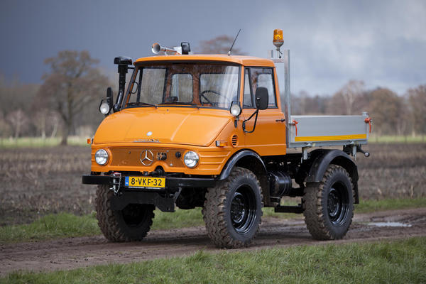 Mercedes-Benz Unimog