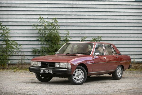 Peugeot 604