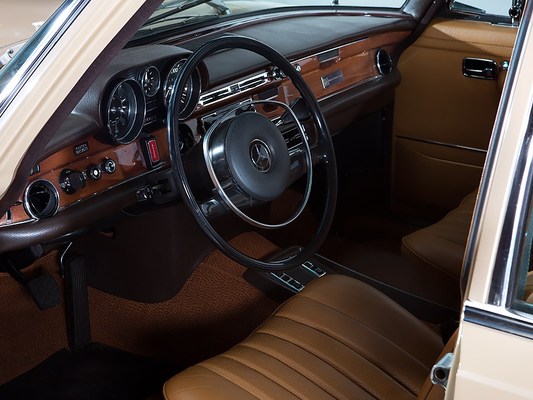 Mercedes-Benz 280 SEL 4,5
