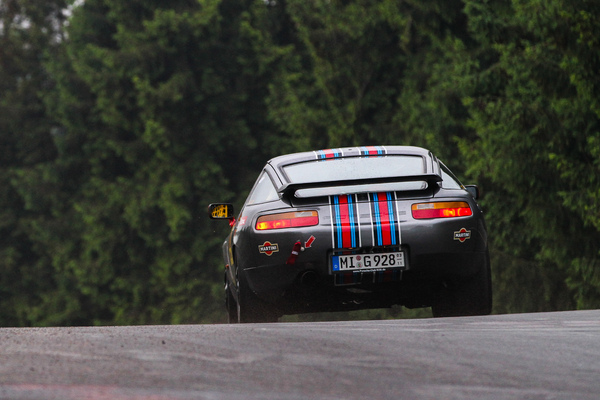 Porsche 928 S4