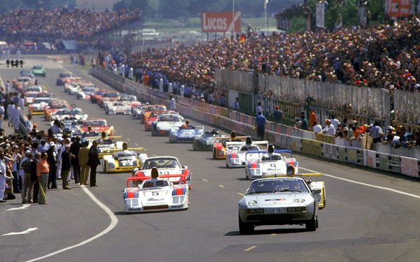 Porsche 936