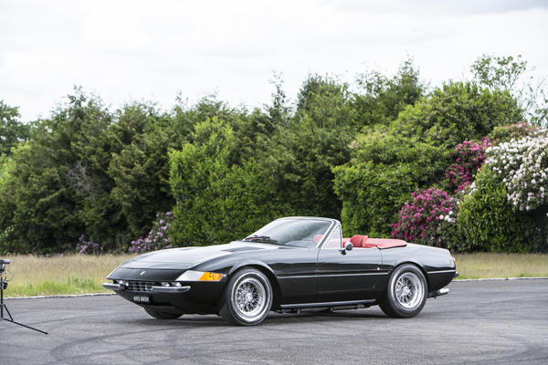 Ferrari 365 GTS/4 Daytona