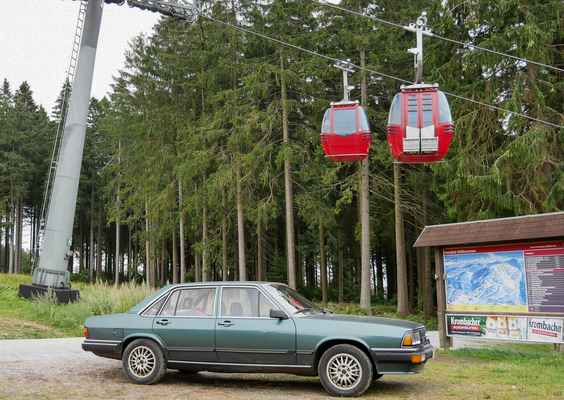 Audi 200