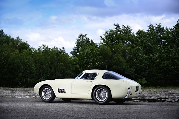 Ferrari 410