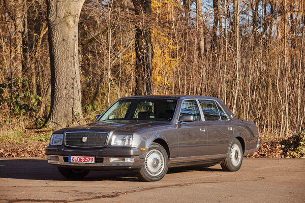 Toyota Century