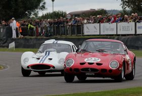 Bild zu Bildergalerie - GT-Fahrzeuge 1960-1964 - RAC TT Celebration am Goodwood Revival 2012