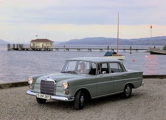 Mercedes-Benz 200