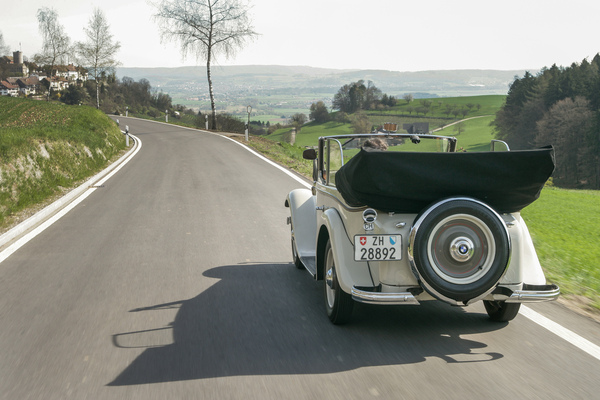 BMW 303