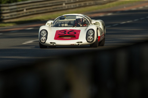 Porsche 910