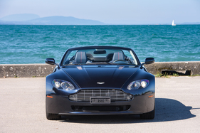Aston Martin V8 Vantage Roadster