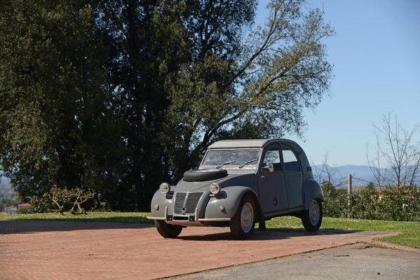 Citroën 2 CV Sahara 4x4