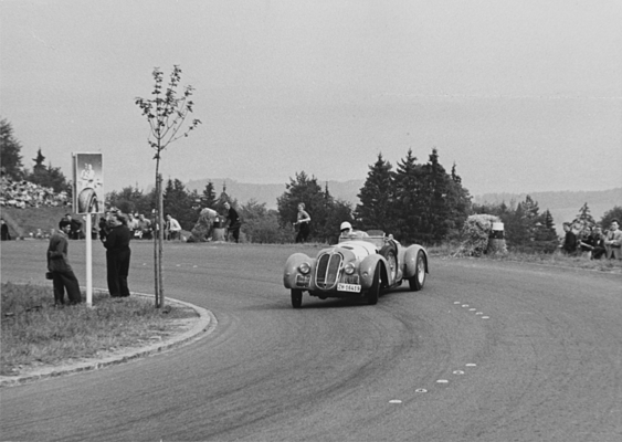 Alfa Romeo 412