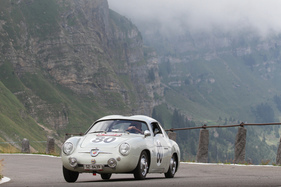 Bild für Bildergalerie Memorial 100 Jahre Klausenrennen 2022 – Automobile Startnummern über 200