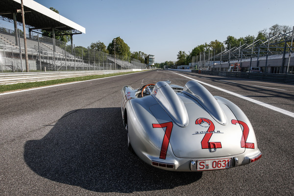 Mercedes-Benz 300 SLR