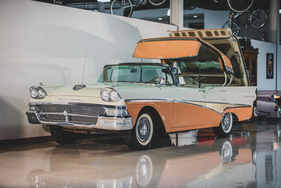 Ford (US) Fairlane 500 Skyliner