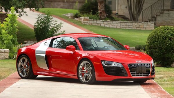 Audi R8