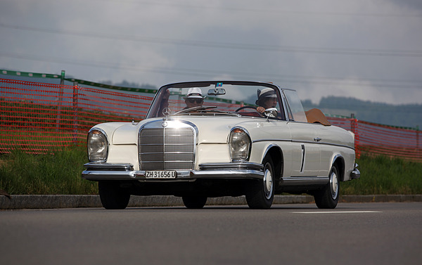 Mercedes-Benz 300 SE