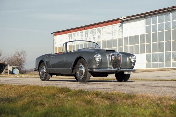 Lancia Aurelia B24 Convertible