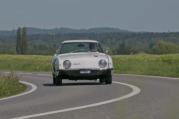 Studebaker Avanti
