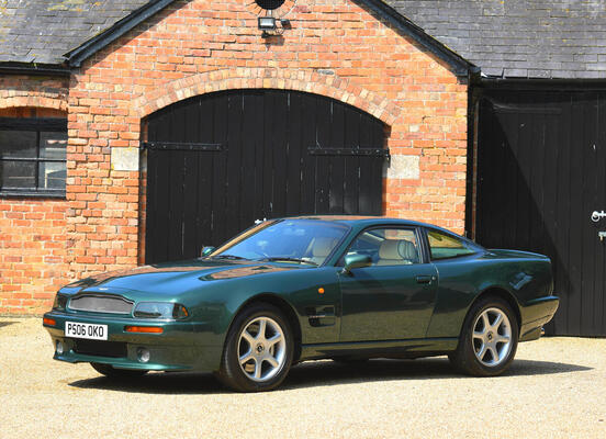 Aston Martin V8 Coupé