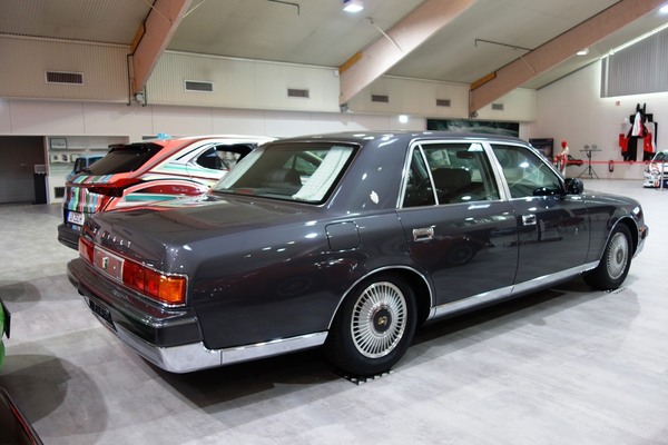 Toyota Century