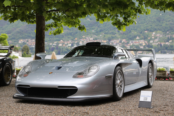 Porsche 911 GT1 Evo