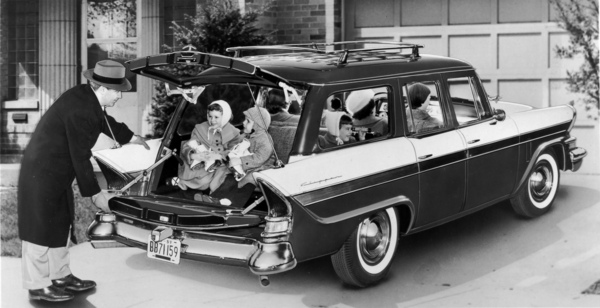 Packard Clipper Country Sedan