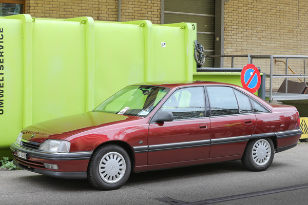 Opel Omega 2.6i