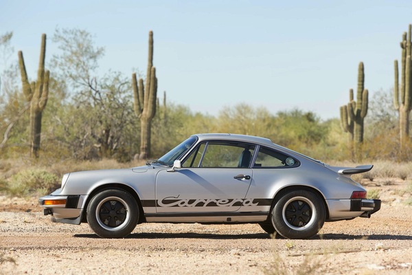 Porsche 911 Carrera 2.7