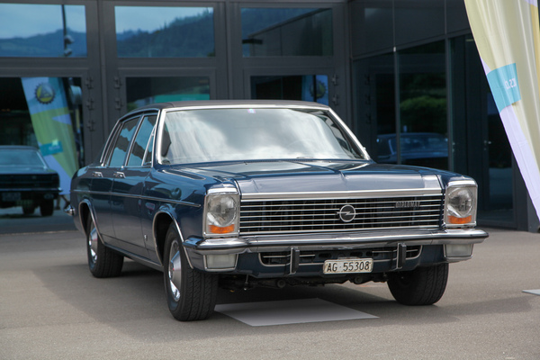 Opel Diplomat V8
