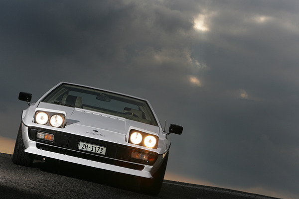 Lotus Esprit S2