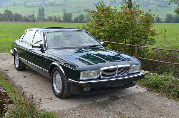 Daimler Double Six