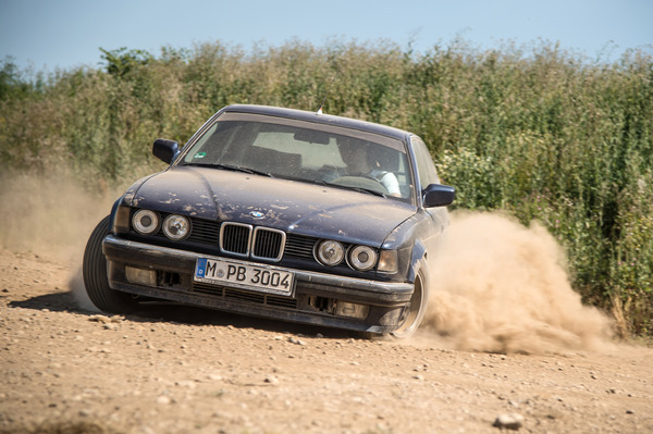 BMW 735i