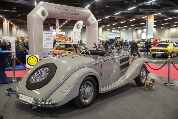 Mercedes-Benz 290 Roadster