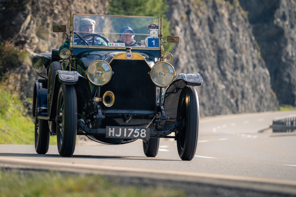 Lancia Theta