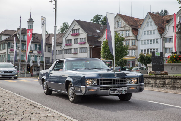 Cadillac Sedan DeVille
