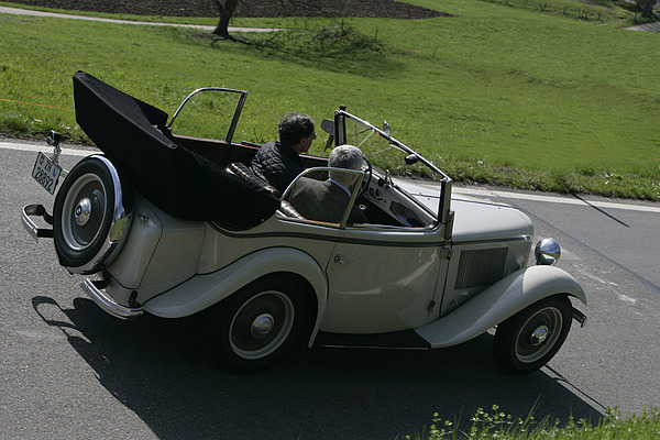 BMW 303