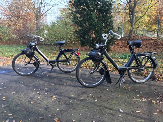 Bild: 11. Preis - 2 x Velo Solex