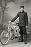 Bild: 1901 fuhr Narcis Podsednicek bei dem Rennen Paris-Berlin als Erster durch das Ziel
