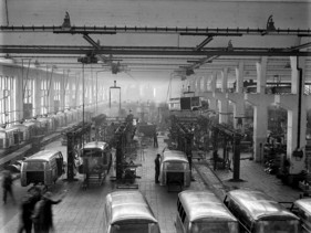 1950 - Einblick in den Transporter-Rohbau in Wolfsburg