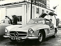 1955er 300 SL Flügeltürer, der heute Automuseum von Caister Castle steht, im Jahr 1962 bei einem Clubrennen in England