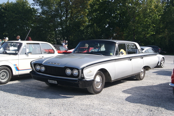 1960er Ford Galaxie: noch Plastik-Raddeckel drauf, und der Kuba-Look ist perfekt – Albisgütli Classic Cars & Bikes Oktober 2023