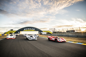 1970 entschied Porsche zum ersten mal das Gesamtklassement von Le mans für sich 1970 entschied Porsche zum ersten mal das Gesamtklassement von Le mans für sich