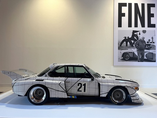 Bild 2: Frank Stella BMW 3.0 CSL (1976) – Art Cars im Louwman Museum