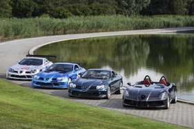 20 Jahre Mercedes-Benz SLR McLaren – Vier Exemplare (ein SLR Stirling Moss, ein SLR von MSO, ein SLR HDK und der SLR-722-GT-Prototyp) wurden im McLaren Technology Centre ausgestellt 20 Jahre Mercedes-Benz SLR McLaren – Vier Exemplare (ein SLR Stirling Moss, ein SLR von MSO, ein SLR HDK und der SLR-722-GT-Prototyp) wurden im McLaren Technology Centre ausgestellt