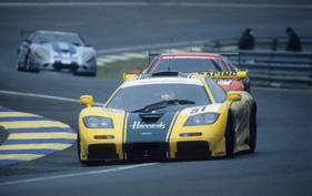 24 Stunden von Le Mans 1995: McLaren F1 GTR mit BMW V12 6.1-Liter Motor mit Fahrern Andy Wallace, Derek Bell und Justin Bell wurde Gesamtdritter