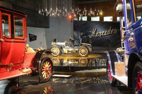 40 hp and yet comparatively easy to drive, hence the name - Mercedes Simplex