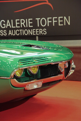 55,000 francs were bid for the green Alfa Romeo Montreal from 1971, knockdown subject to reservation - Auction of the classic car gallery at the Dolder Grand Hotel 2017