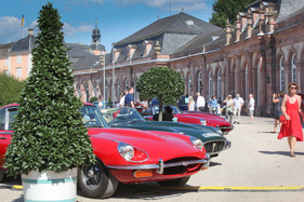60 Jahre Jaguar E-Type mit Modellen aller drei Serien - Classic-Gala Schwetzingen 2021 60 Jahre Jaguar E-Type mit Modellen aller drei Serien - Classic-Gala Schwetzingen 2021